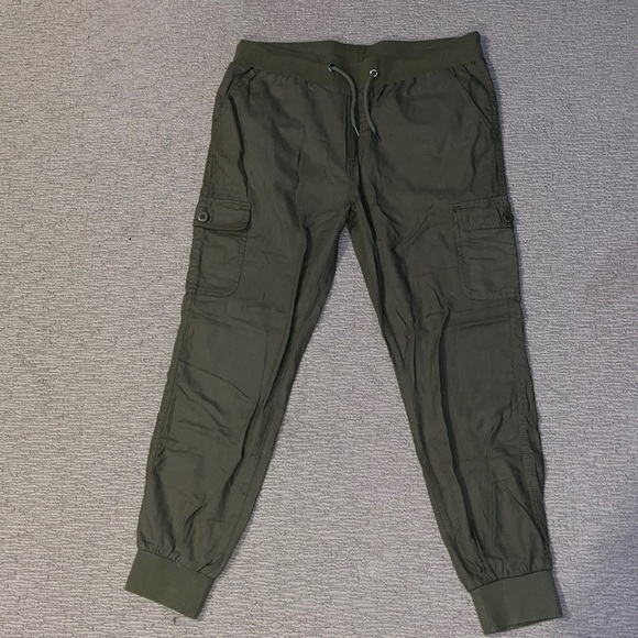 Army green joggers - great condition - Picture 1 of 6